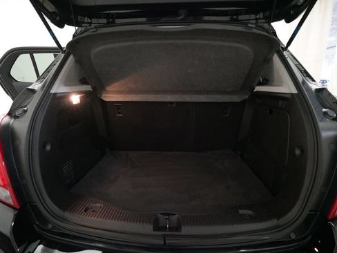 Used 2020 Chevrolet Trax LT FWD image 10