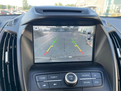 Used 2018 Ford Escape SEL AWD/4WD image 16
