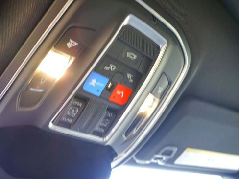 New 2026 Jeep Grand Cherokee Altitude RWD image 17