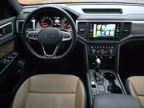 Used 2021 Volkswagen Atlas Cross Sport SE image 34