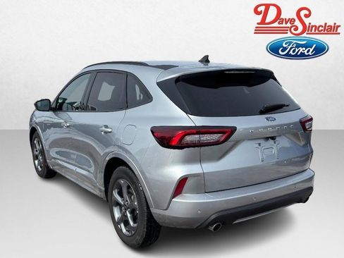 Used 2023 Ford Escape ST-Line w/ Tech Pack #1 FWD image 9