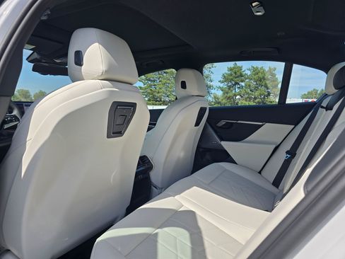 New 2027 BMW 530i xDrive AWD/4WD image 11