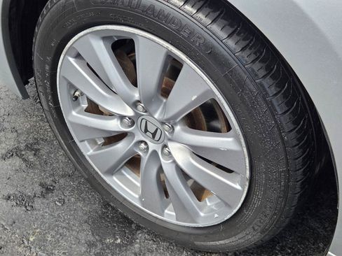 Used 2011 Honda Accord EX image 8