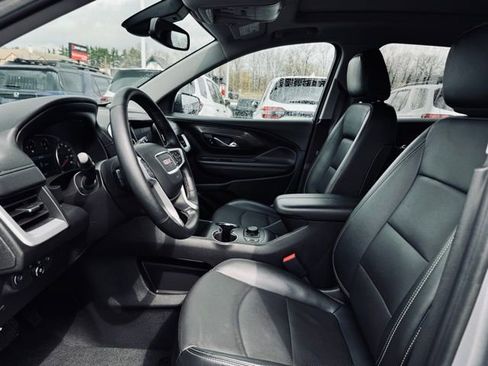 Used 2023 GMC Terrain SLT image 19