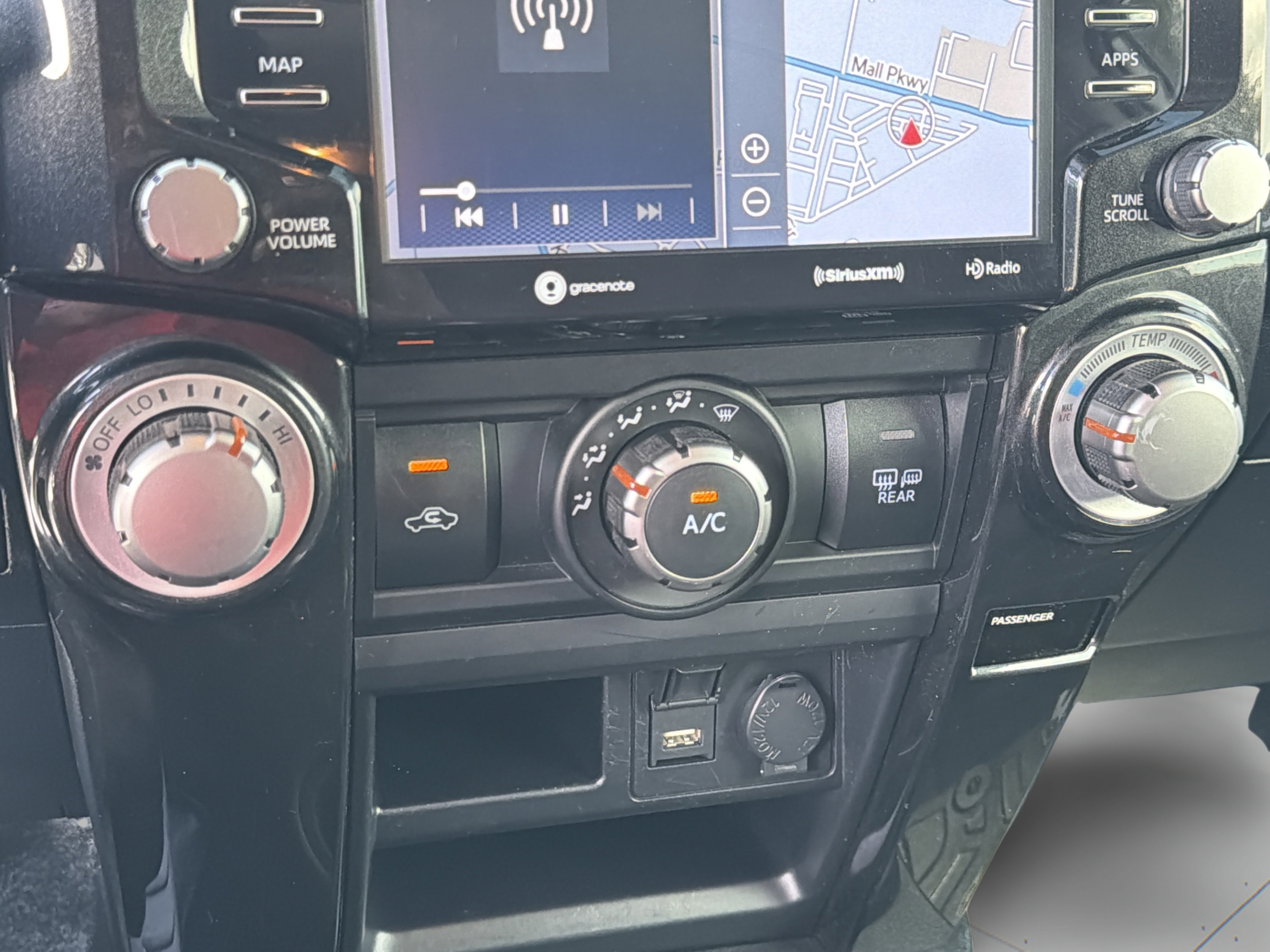 Used 2022 Toyota 4Runner TRD Off-Road Premium w/ Moonroof Package AWD/4WD image 31