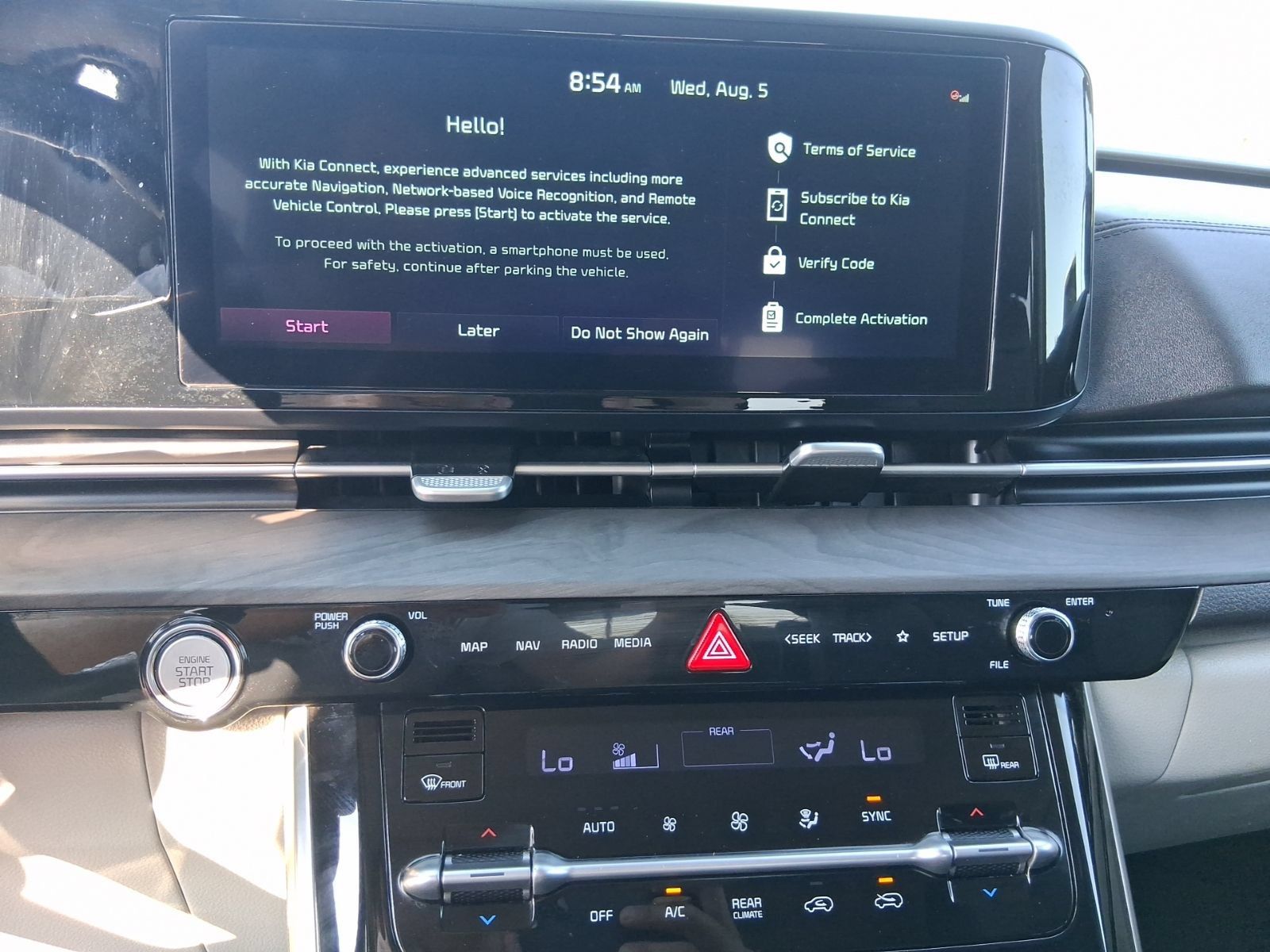 Used 2024 Kia Carnival EX FWD image 24
