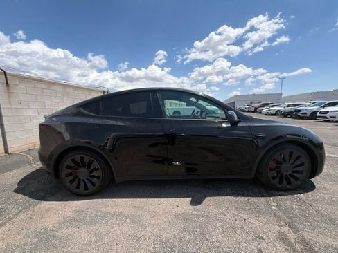 Used 2022 Tesla Model Y Performance AWD/4WD image 6