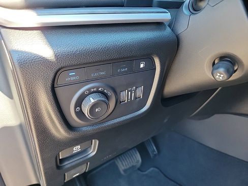 Used 2025 Jeep Grand Cherokee Limited 4xe AWD/4WD image 33