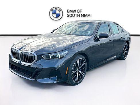New 2026 BMW 530i w/ M Sport Package RWD image 3