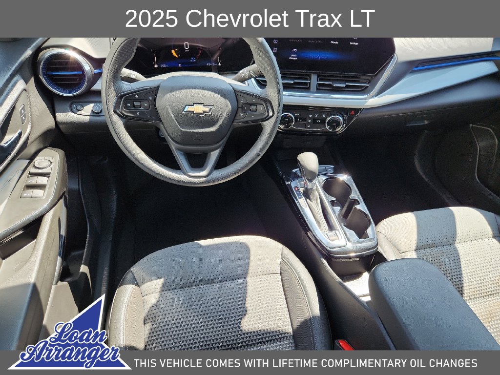 Used 2025 Chevrolet Trax LT FWD image 20