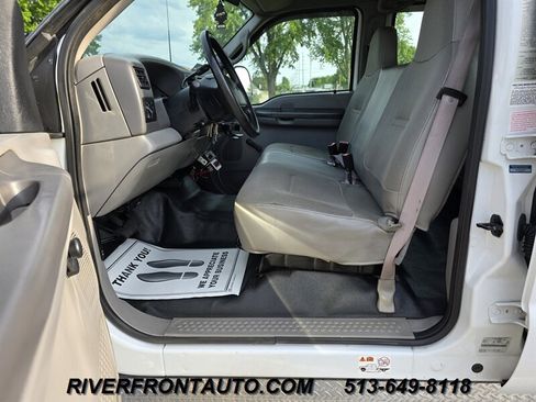 Used 2001 Ford F450 Lariat RWD image 11