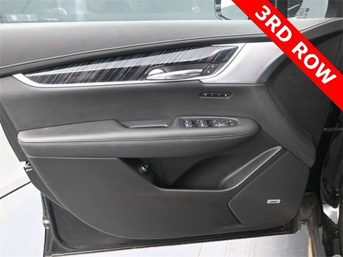 Used 2024 Cadillac XT6 Premium Luxury image 13