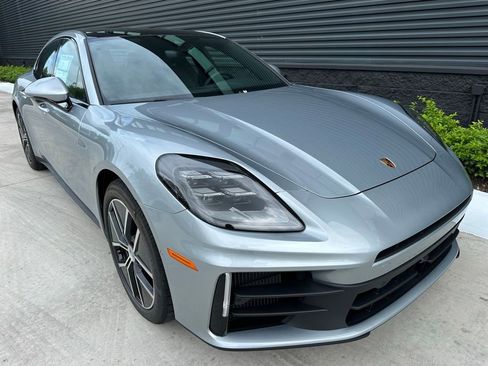Certified 2025 Porsche Panamera RWD image 10