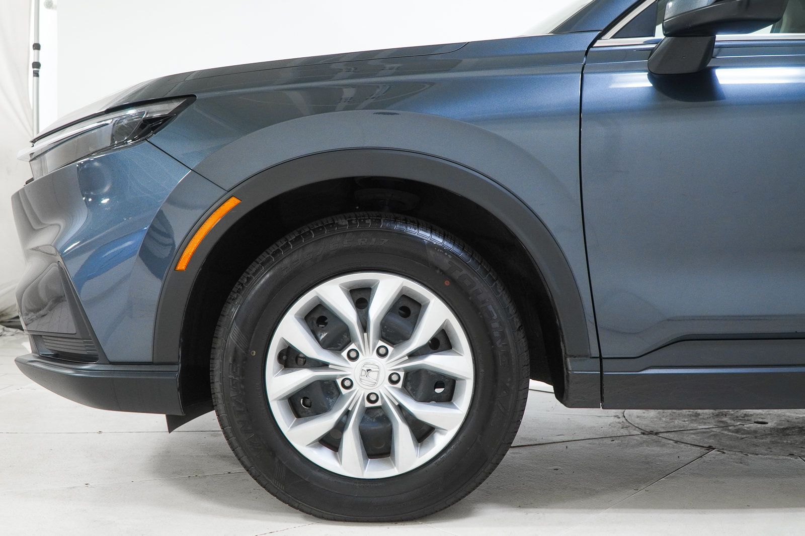 Used 2025 Honda CR-V LX image 16