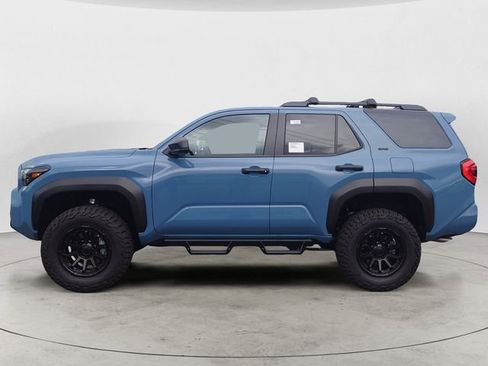 New 2025 Toyota 4Runner SR5 image 2