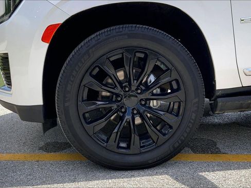 Used 2023 GMC Yukon Denali AWD/4WD image 9