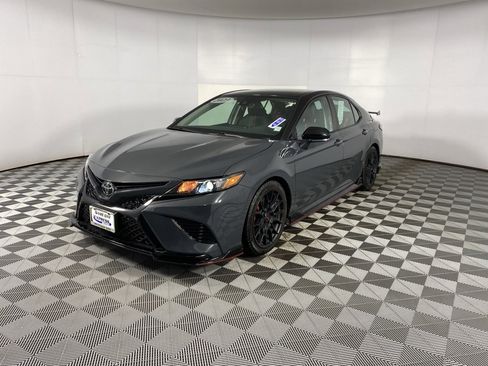 Used 2023 Toyota Camry XSE image 9
