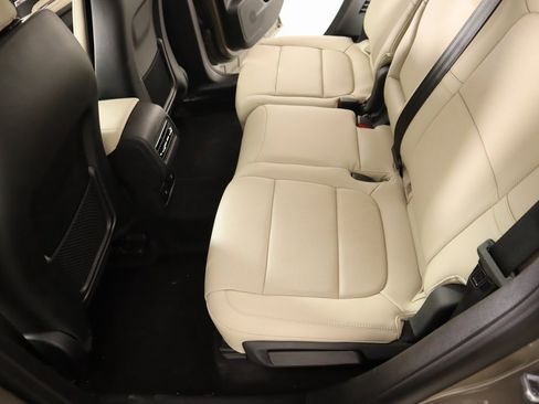 New 2025 Lincoln Corsair Reserve image 13