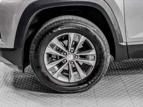 Used 2025 Chevrolet Equinox LT FWD image 31