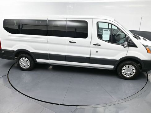 Used 2015 Ford Transit 350 XLT image 45