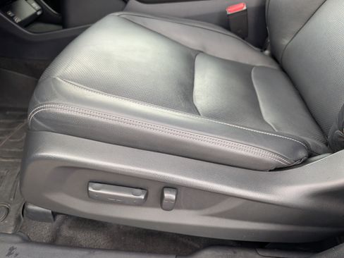 Used 2020 Honda HR-V Touring image 10