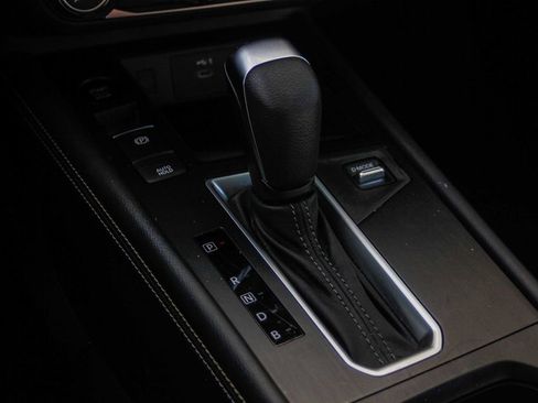 Certified 2025 Nissan Kicks SV image 20