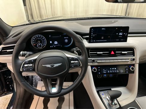 New 2025 Genesis G70 2.5T image 13