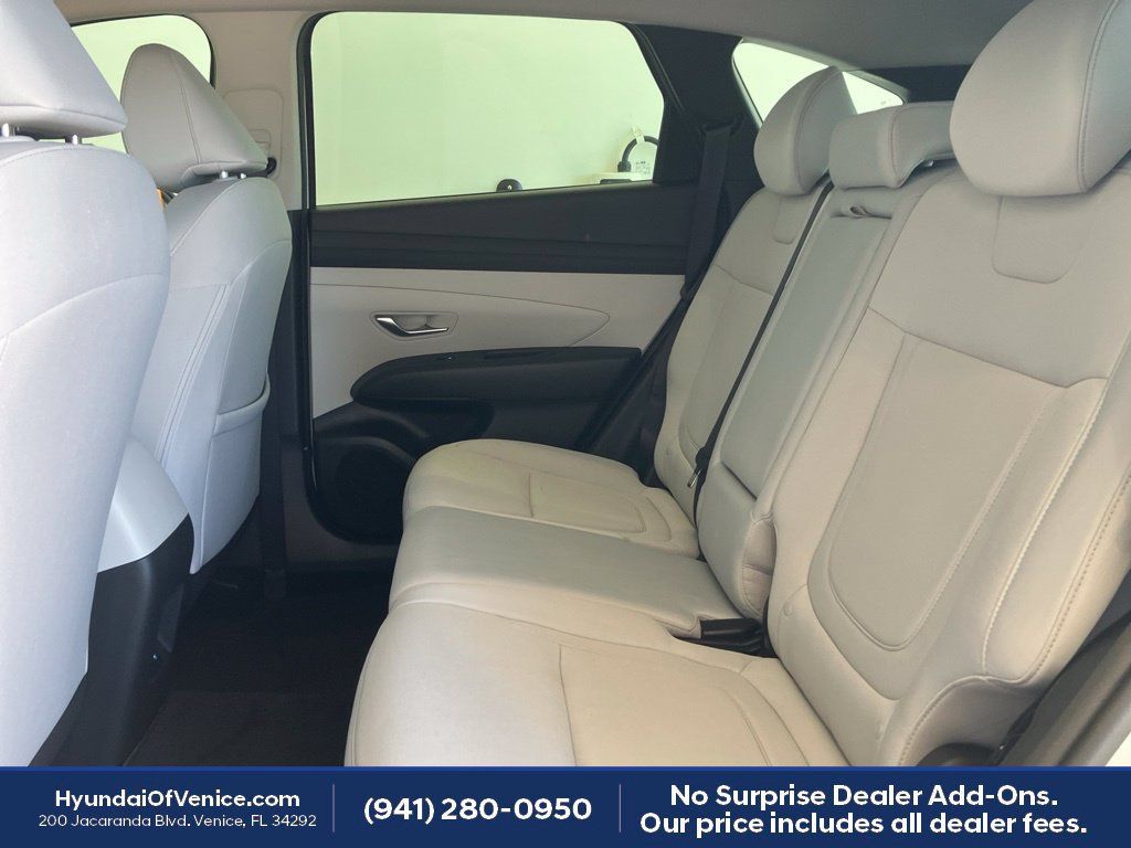 Used 2025 Hyundai Tucson SE FWD image 12