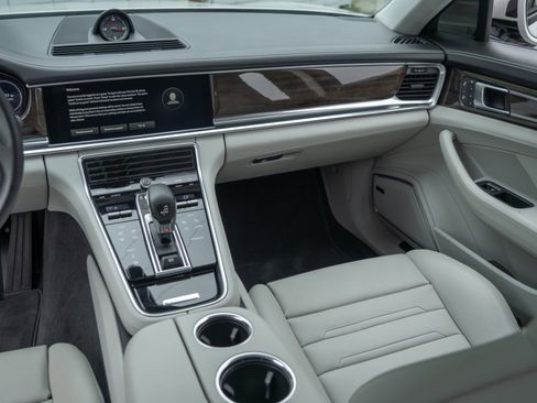 Used 2023 Porsche Panamera 4 Platinum Edition w/ Assistance Package image 40