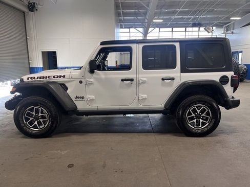 Used 2024 Jeep Wrangler Rubicon image 6