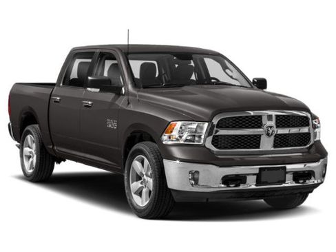 Used 2021 RAM 1500 Classic SLT image 9