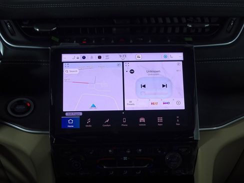 New 2025 Jeep Grand Cherokee L Limited image 34