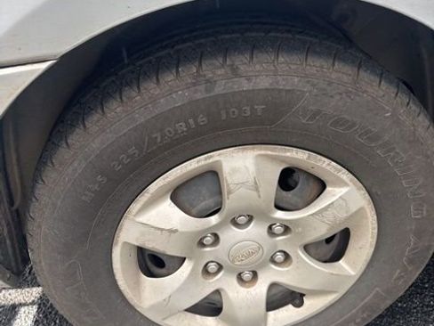 Used 2008 Kia Sedona LX image 6