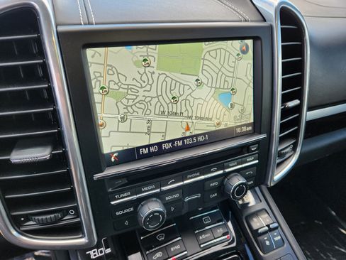 Used 2016 Porsche Cayenne GTS image 15