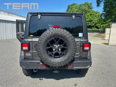 Used 2025 Jeep Wrangler Unlimited Sport AWD/4WD image 27