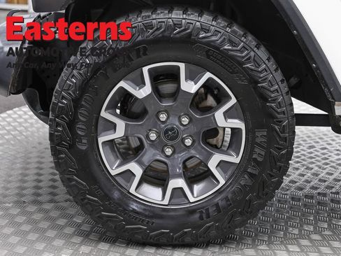 Used 2024 Jeep Wrangler Unlimited Sahara w/ Dual Top Group AWD/4WD image 32