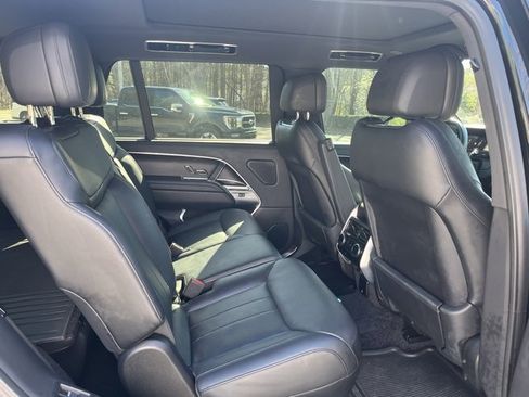 Certified 2025 Land Rover Range Rover Long Wheelbase SE image 13