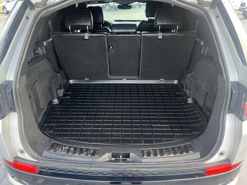 Used 2020 Land Rover Discovery Sport SE R-Dynamic image 12