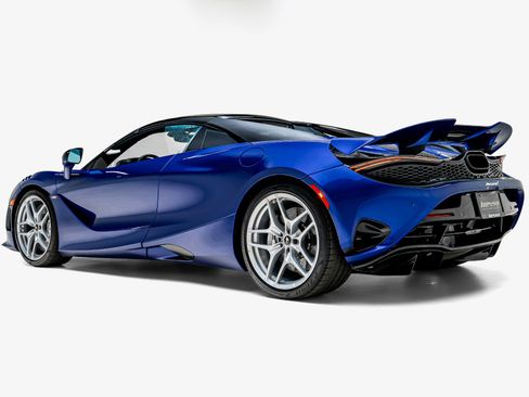 Used 2024 McLaren 750S Spider RWD image 7