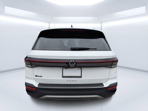 New 2026 Volkswagen Taos S FWD image 4