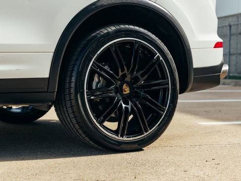 Used 2016 Porsche Cayenne S AWD/4WD image 85
