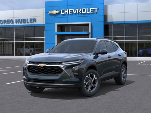 New 2026 Chevrolet Trax LT w/ Driver Confidence Package FWD image 30