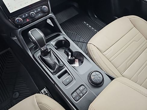 New 2025 Ford Ranger Lariat w/ Chrome Accent Package image 18