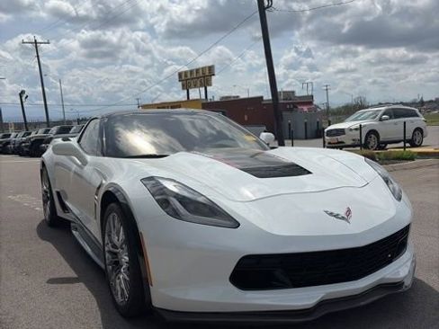 Used 2019 Chevrolet Corvette Grand Sport image 2