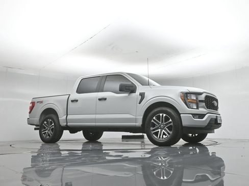 Certified 2023 Ford F150 XL w/ STX Appearance Package RWD image 4