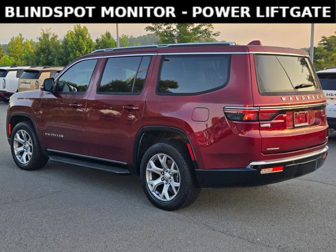 Used 2022 Jeep Wagoneer Series II AWD/4WD image 5