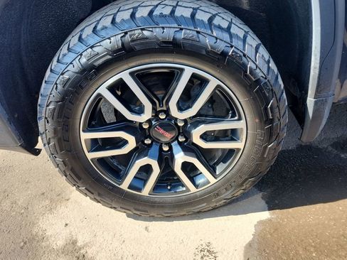 Used 2021 GMC Sierra 1500 AT4 AWD/4WD image 4