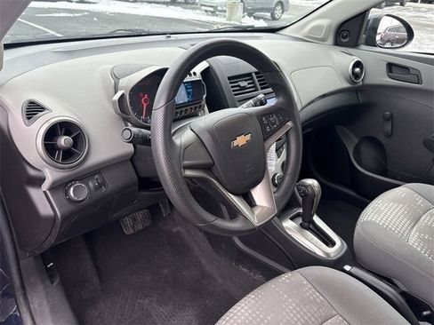 Certified 2015 Chevrolet Sonic LS image 10