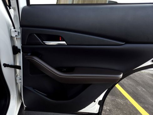 New 2025 MAZDA CX-30 AWD 2.5 S w/ Premium Package image 37