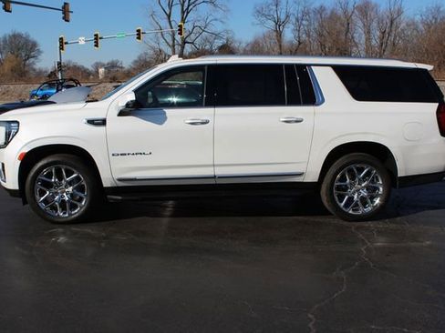 Used 2024 GMC Yukon XL Denali image 25